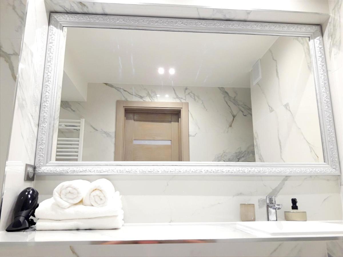 Light Apartment Center City คีชีเนา ภายนอก รูปภาพ