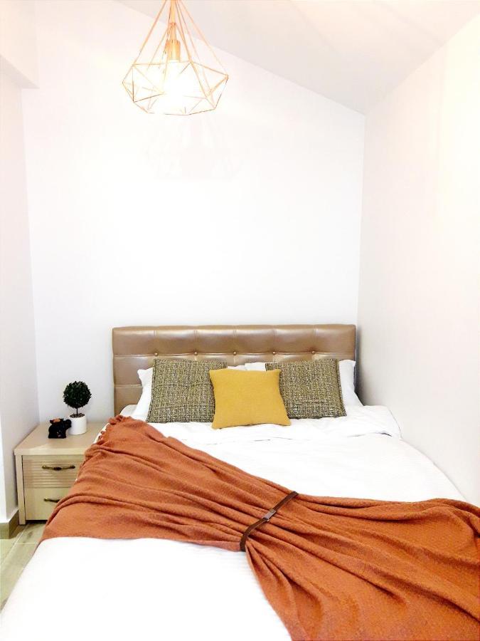Light Apartment Center City คีชีเนา ภายนอก รูปภาพ