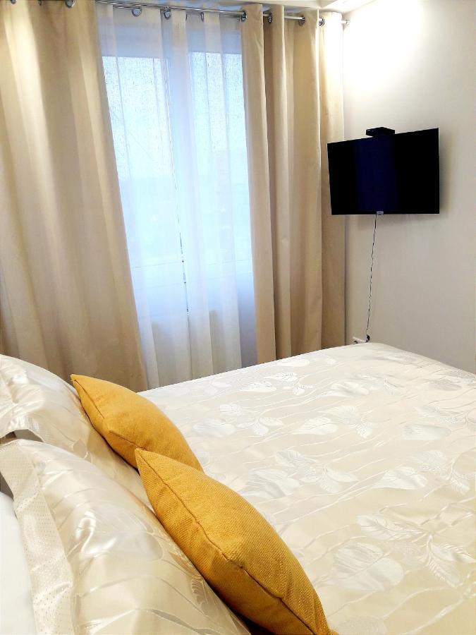 Light Apartment Center City คีชีเนา ภายนอก รูปภาพ