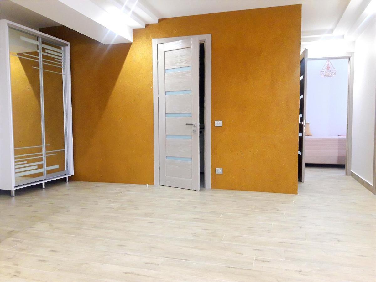 Light Apartment Center City คีชีเนา ภายนอก รูปภาพ